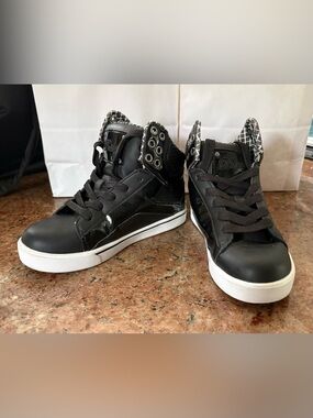 Pastry Black High-Top Kids Sneakers with White Soles